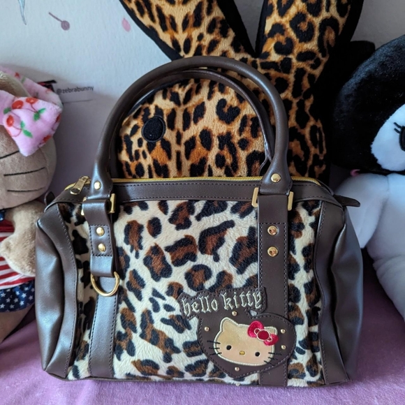 Hello Kitty Accessories - hello kitty leopard purse